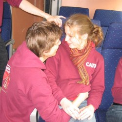 Vertrek Johnny en Cat - Toneelvereniging Plankenkoorts 